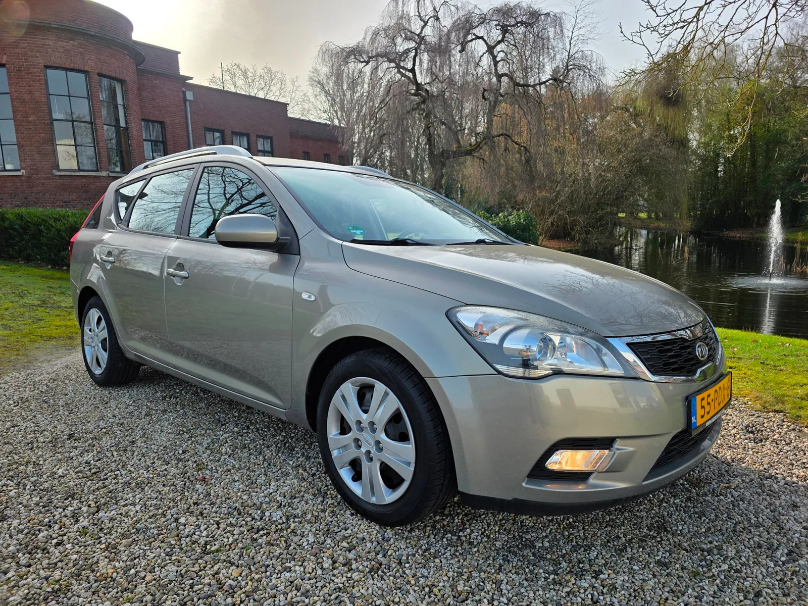 Kia Cee'd (2011) — foto 1