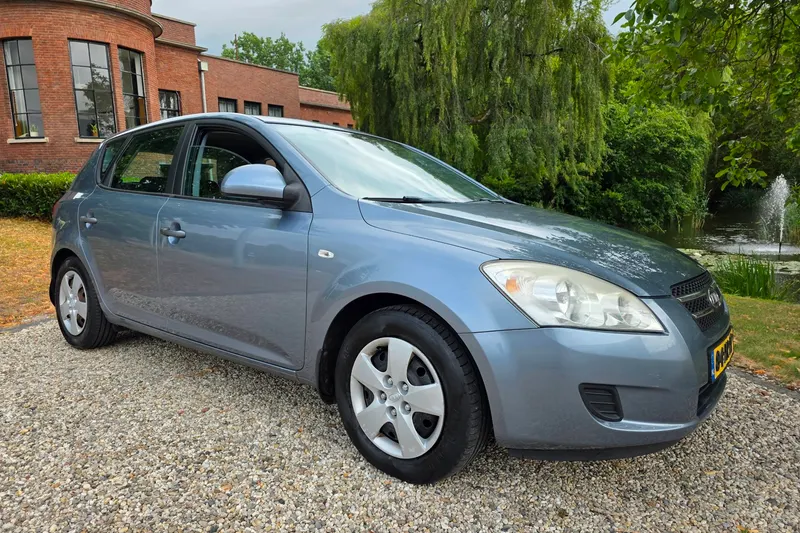 Kia Cee'd (2007)