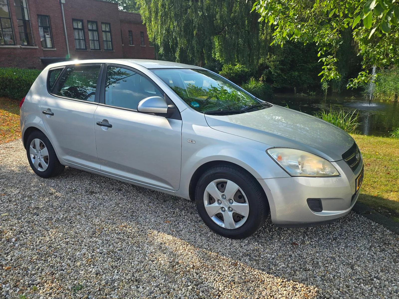 Kia Cee'd (2007) — foto 1