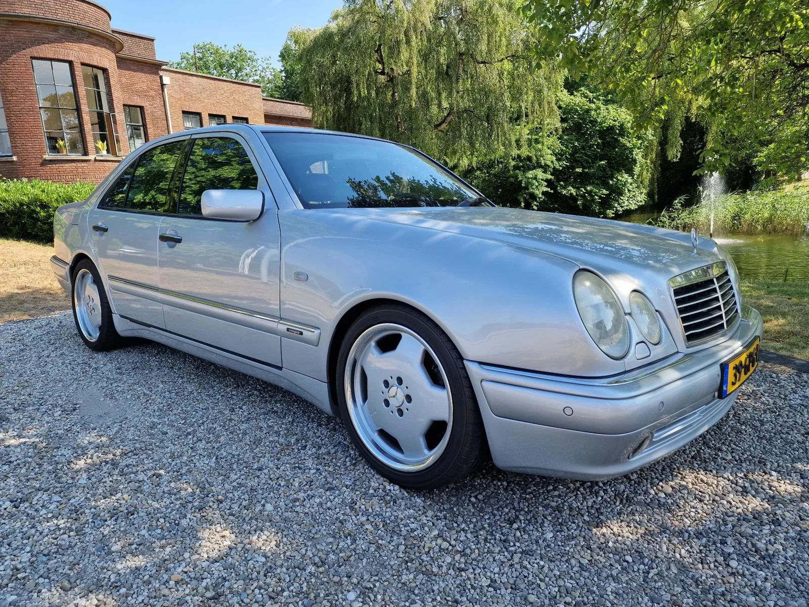Mercedes-Benz E-Klasse (1997) — foto 1