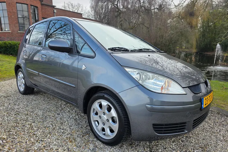 Mitsubishi Colt (2006)