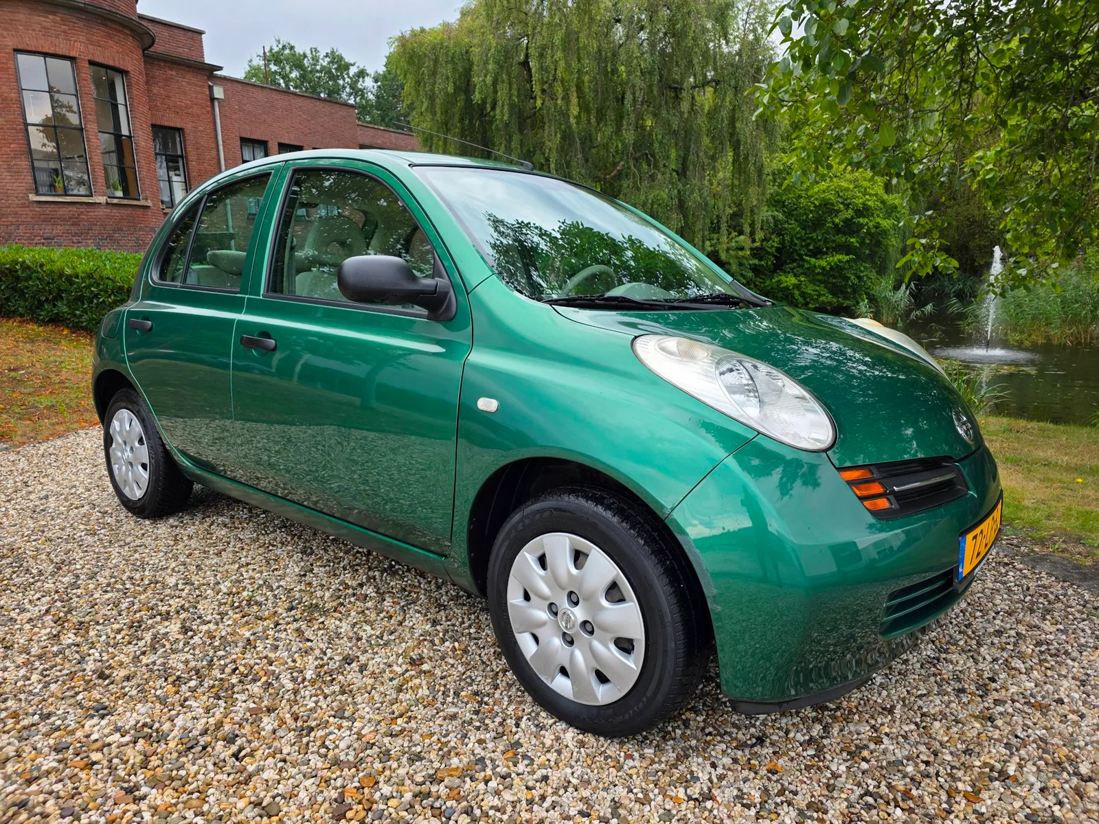 Nissan Micra (2003) — foto 1