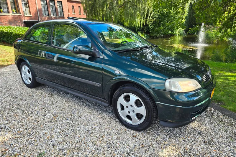 Opel Astra (2000)