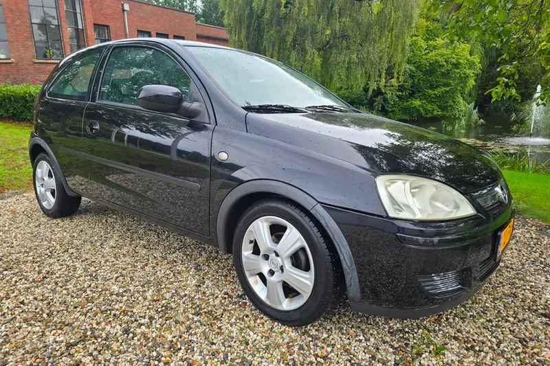 Opel Corsa (2004)