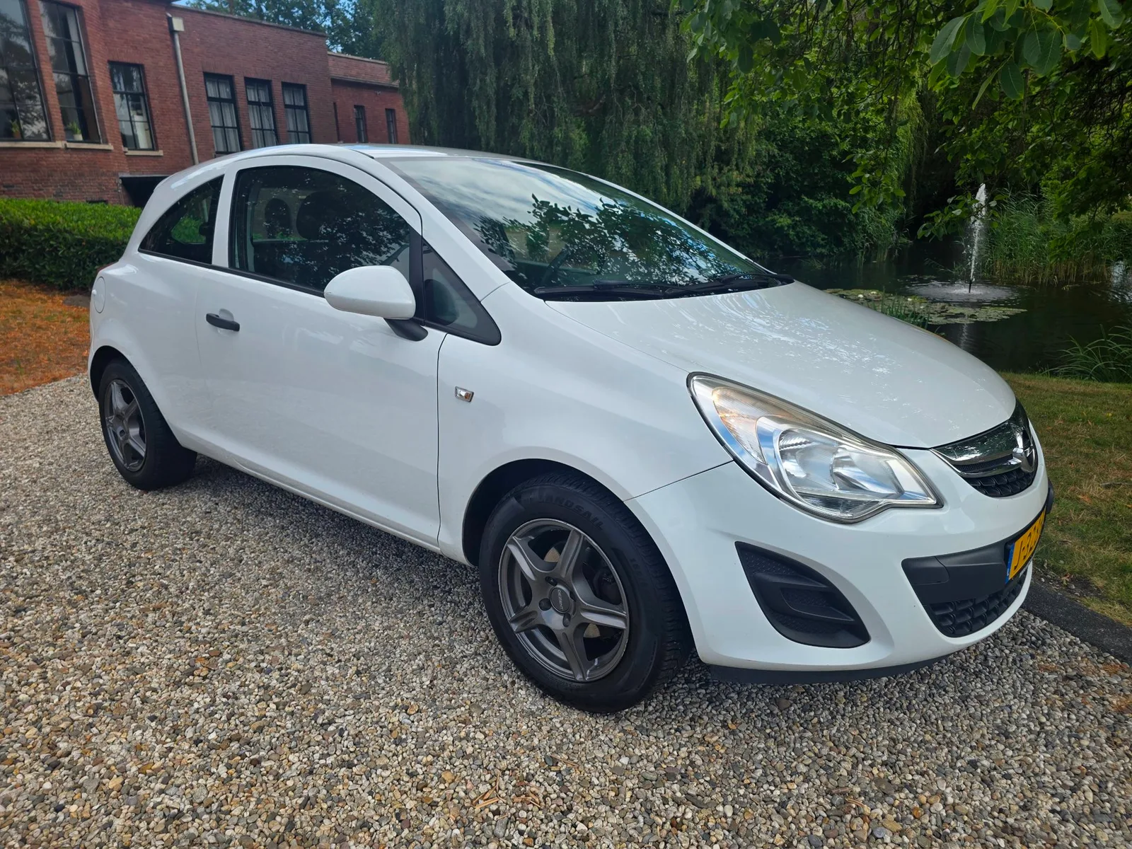 Opel Corsa (2012) — foto 1