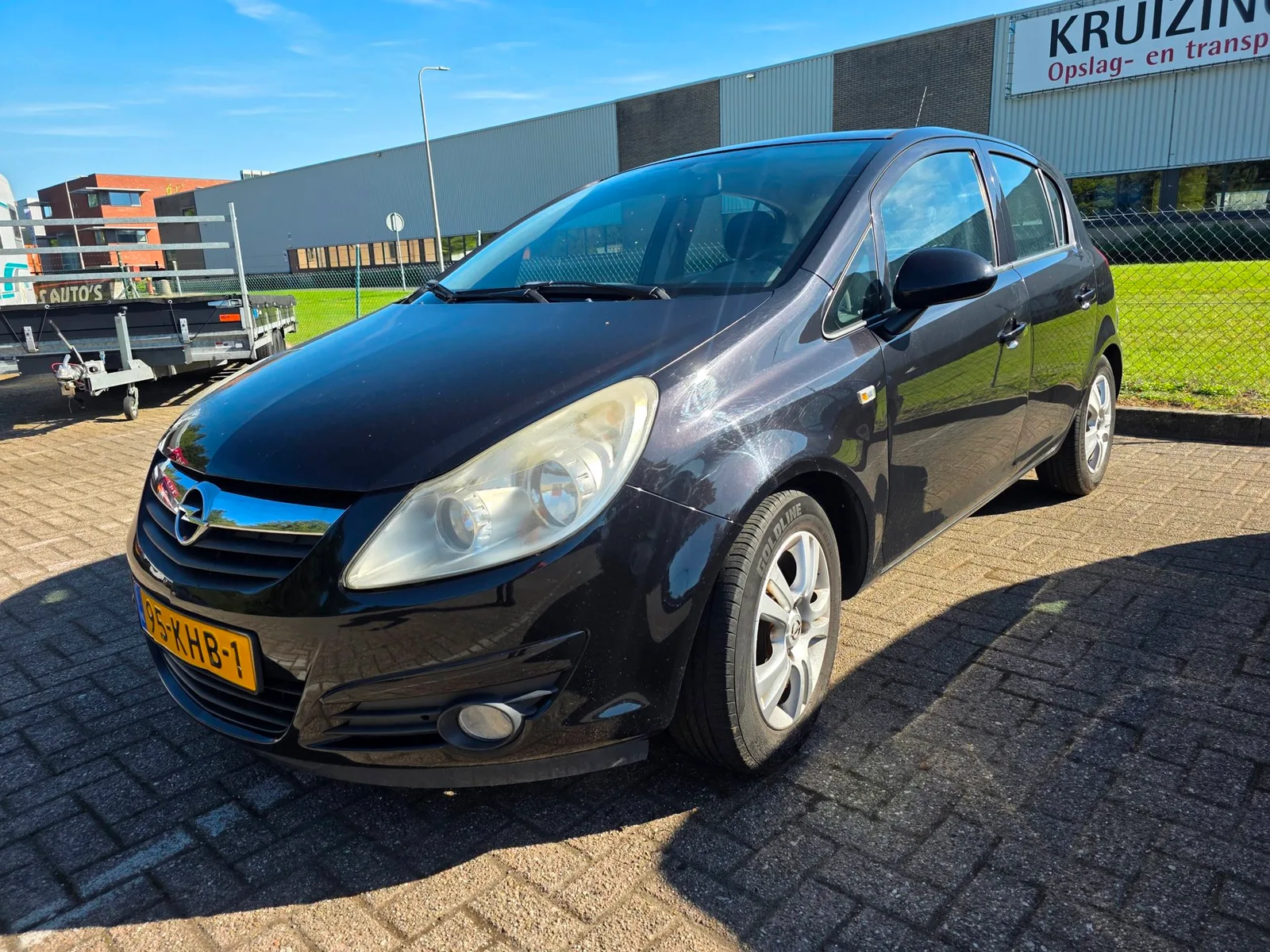 Opel Corsa (2009) — foto 1