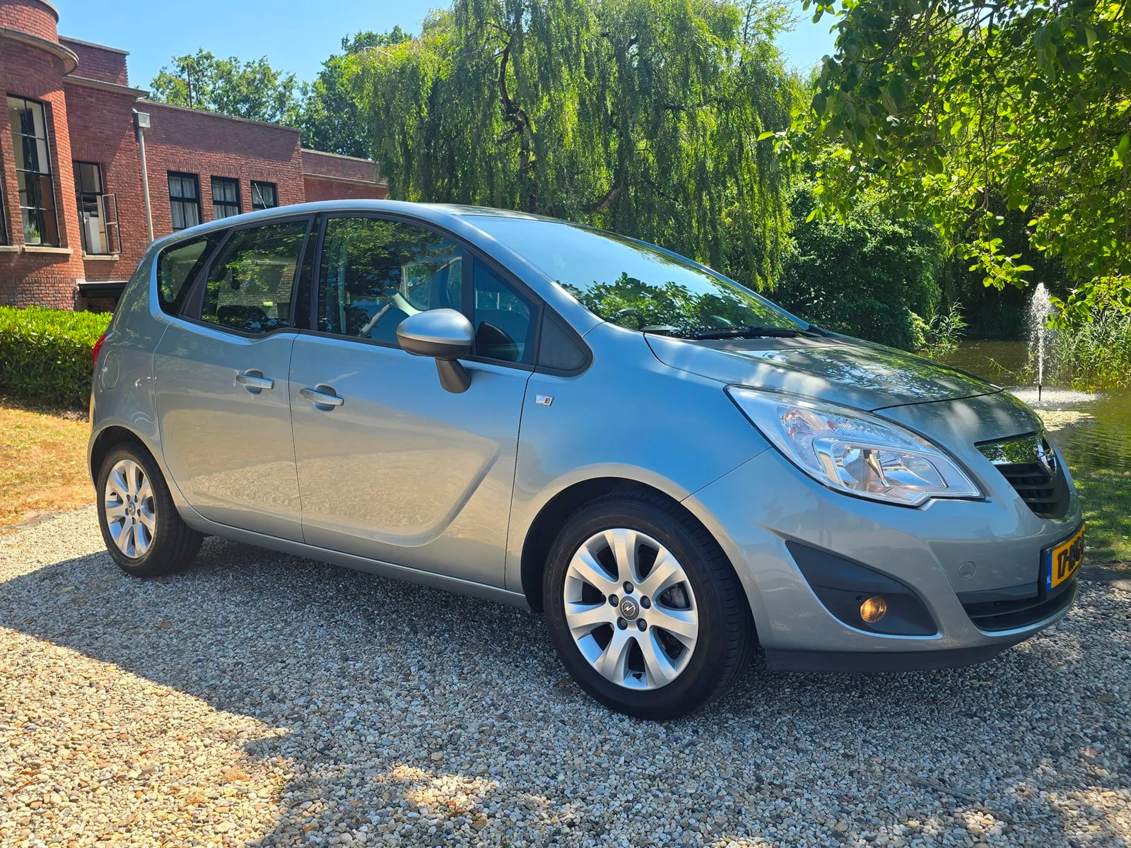 Opel Meriva (2011) — foto 1