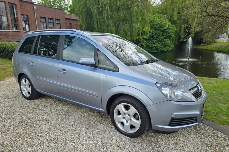 Opel Zafira (2006)