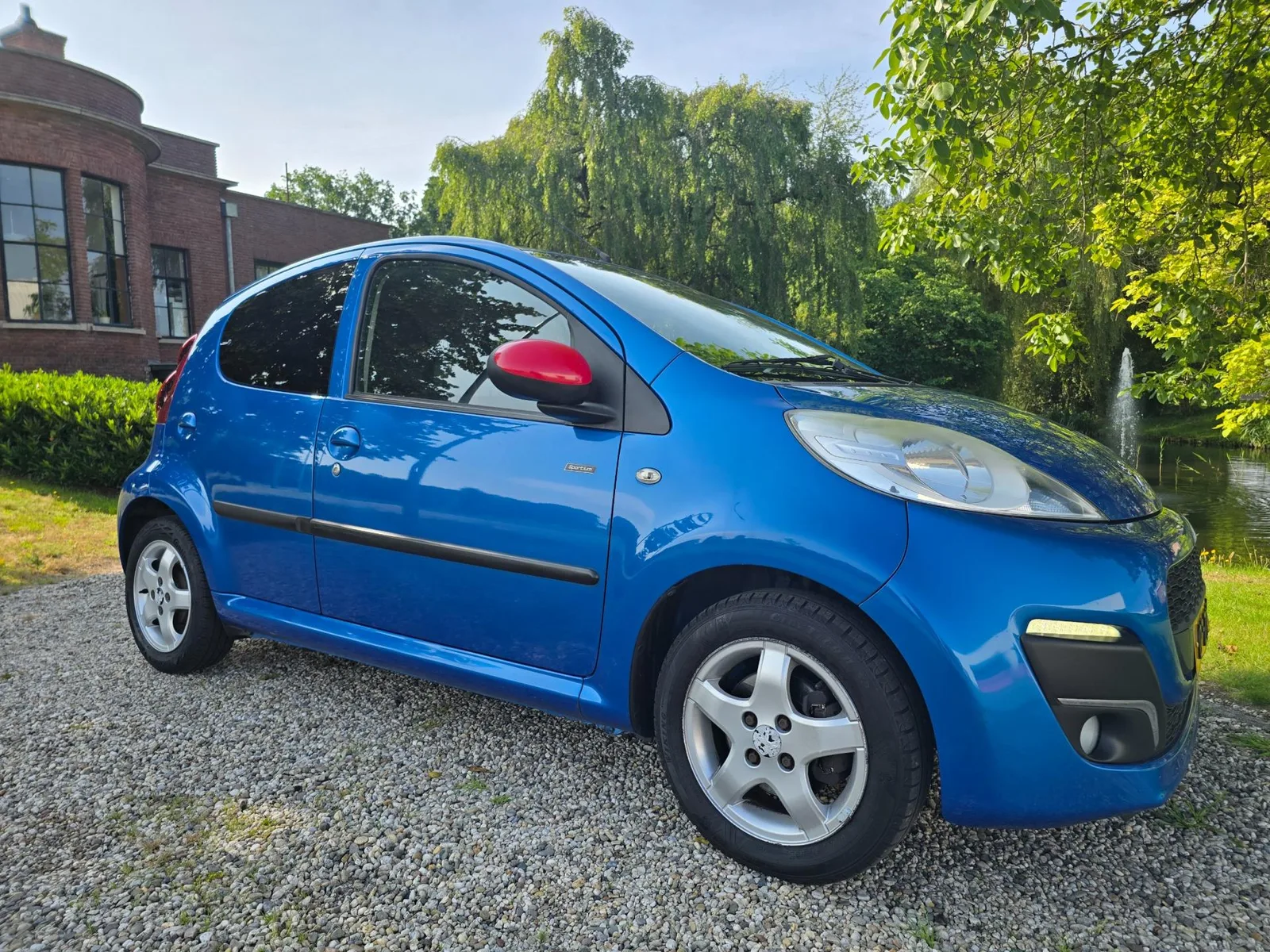 Peugeot 107 (2013) — foto 1