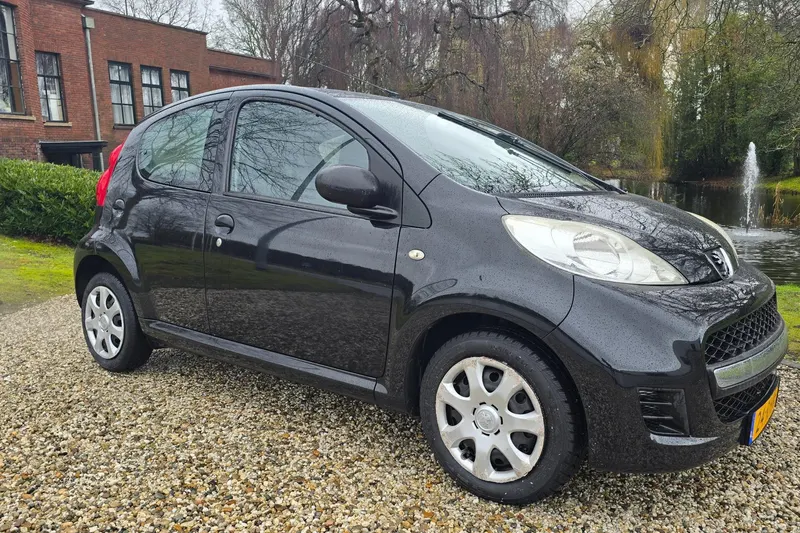 Peugeot 107 (2011)