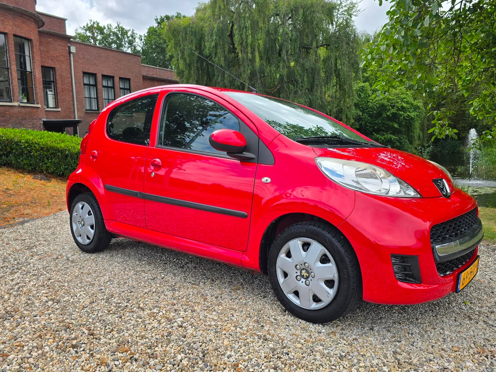 Peugeot 107 (2011) — foto 1