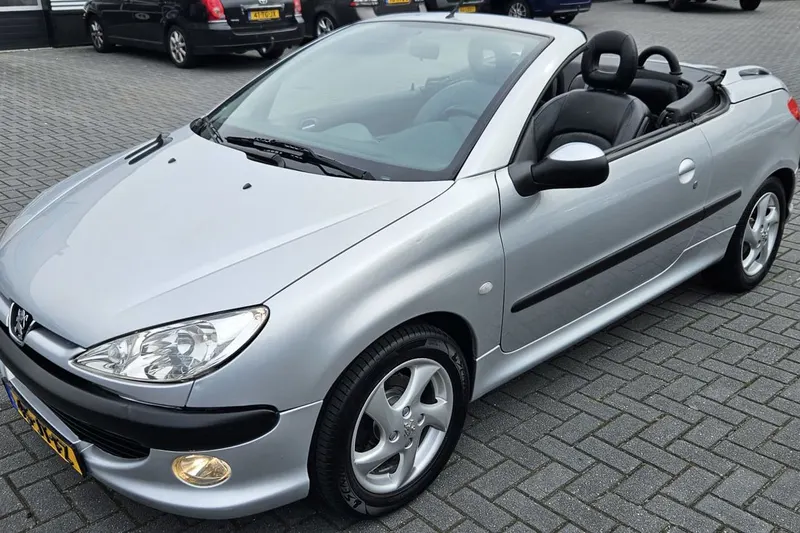Peugeot 206 (2002)