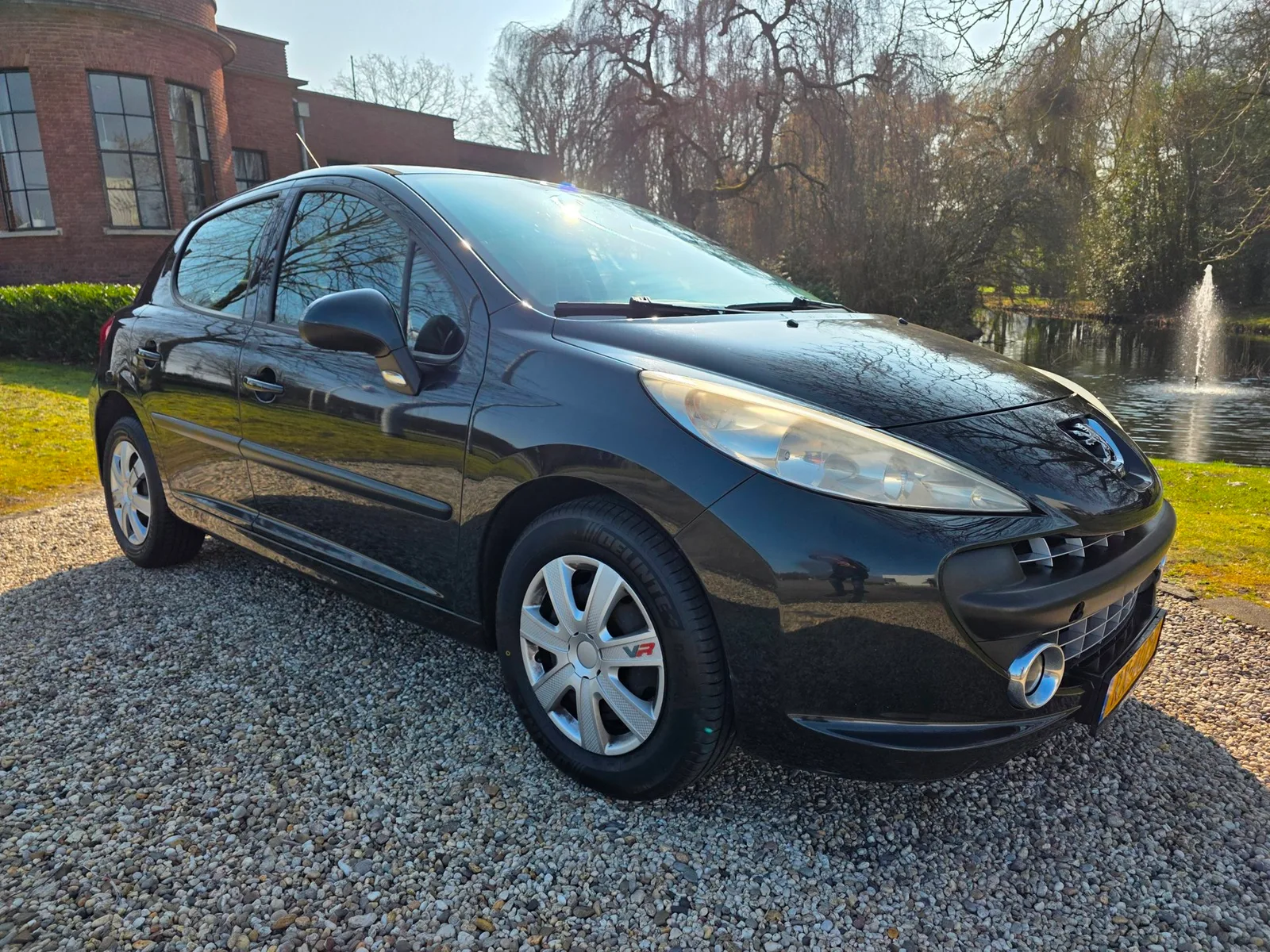 Peugeot 207 (2010) — foto 1