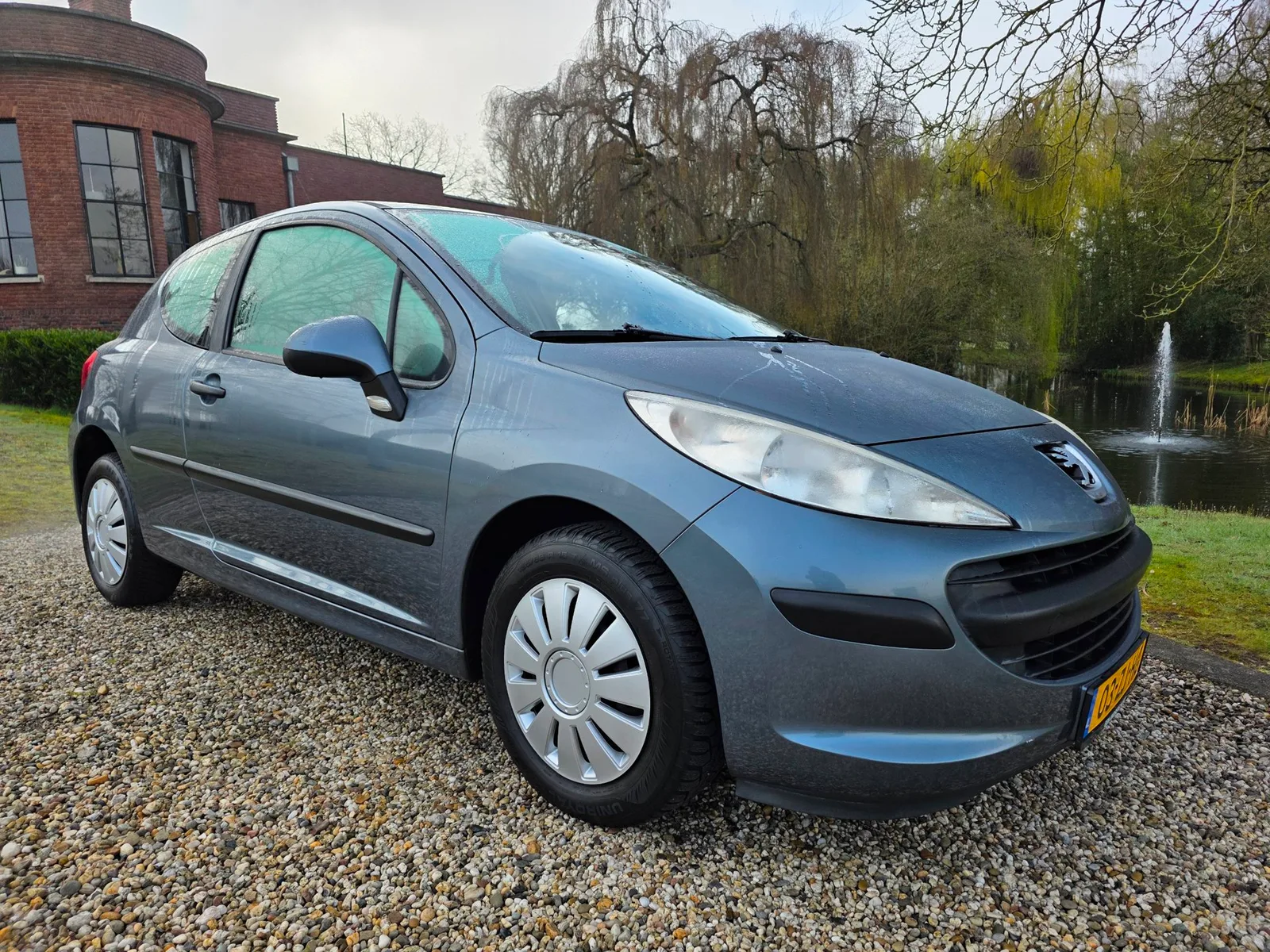Peugeot 207 (2008) — foto 1