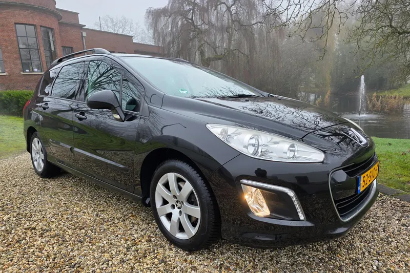 Peugeot 308 (2012)