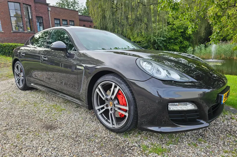 Porsche Panamera (2011)