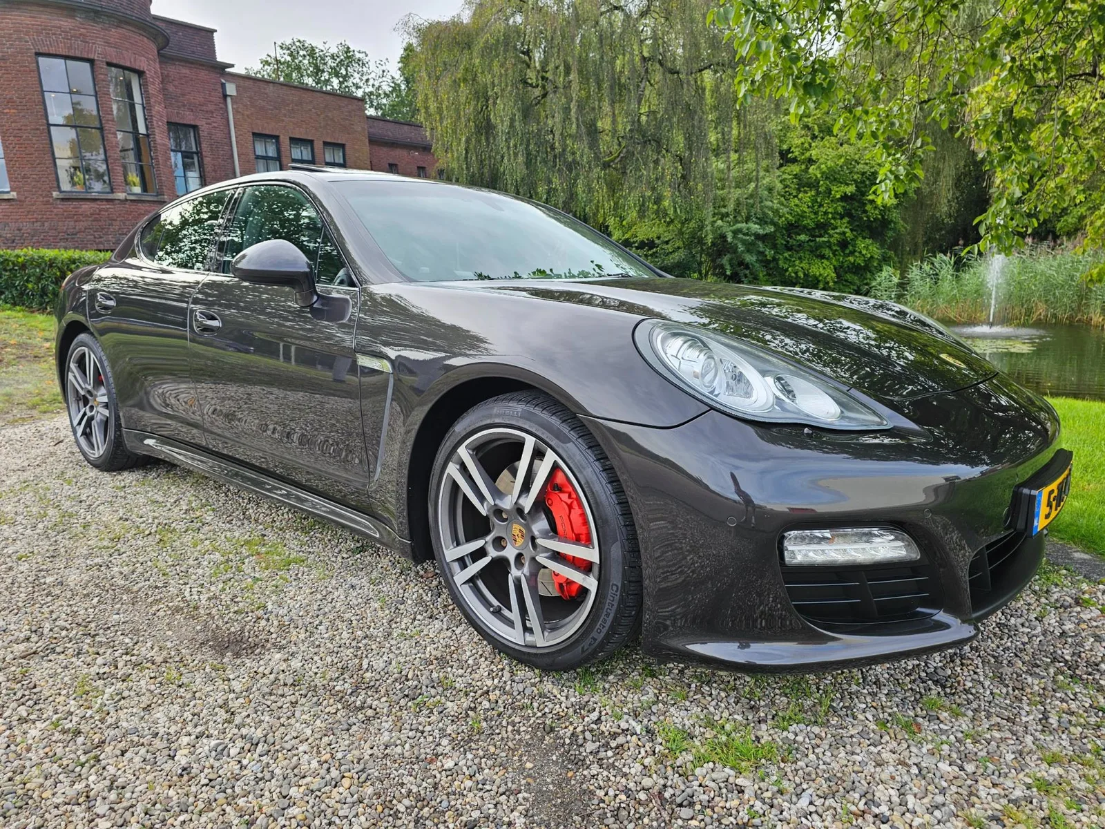 Porsche Panamera (2011) — foto 1