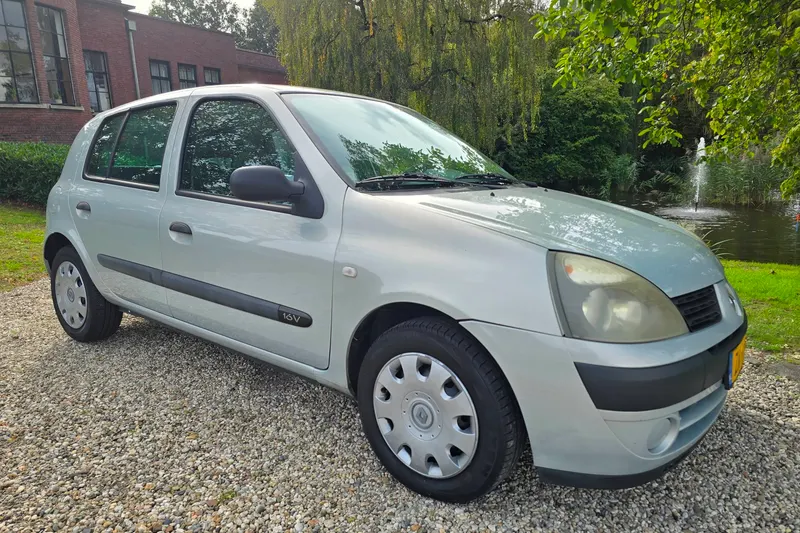 Renault Clio (2004)