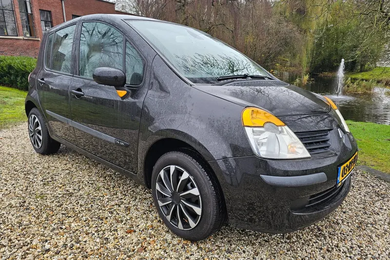 Renault Modus (2005)
