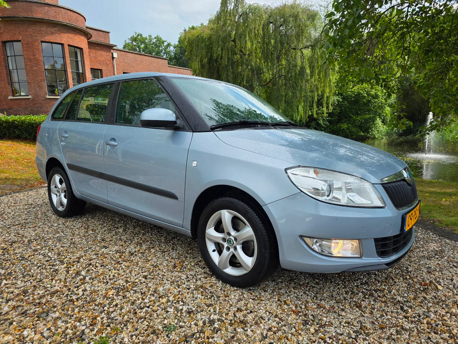 Škoda Fabia (2011) — foto 1