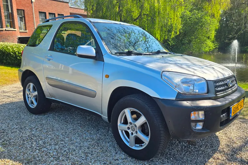 Toyota RAV4 (2002)