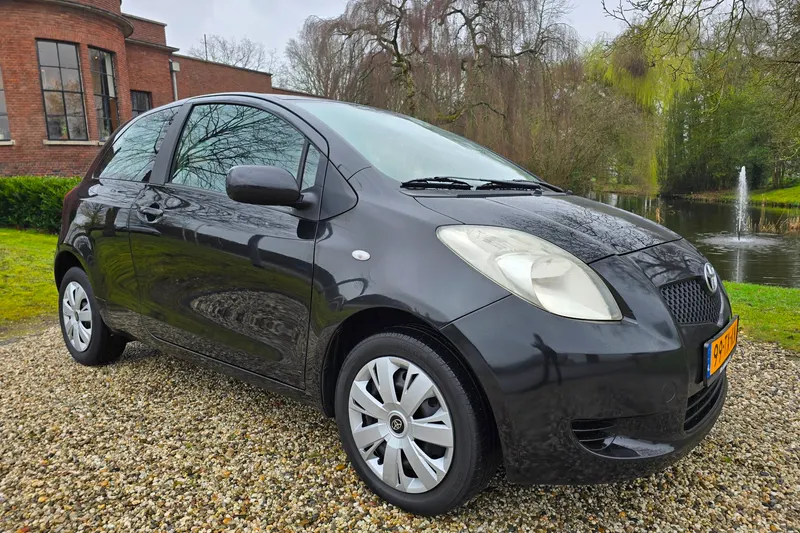Toyota Yaris (2007)