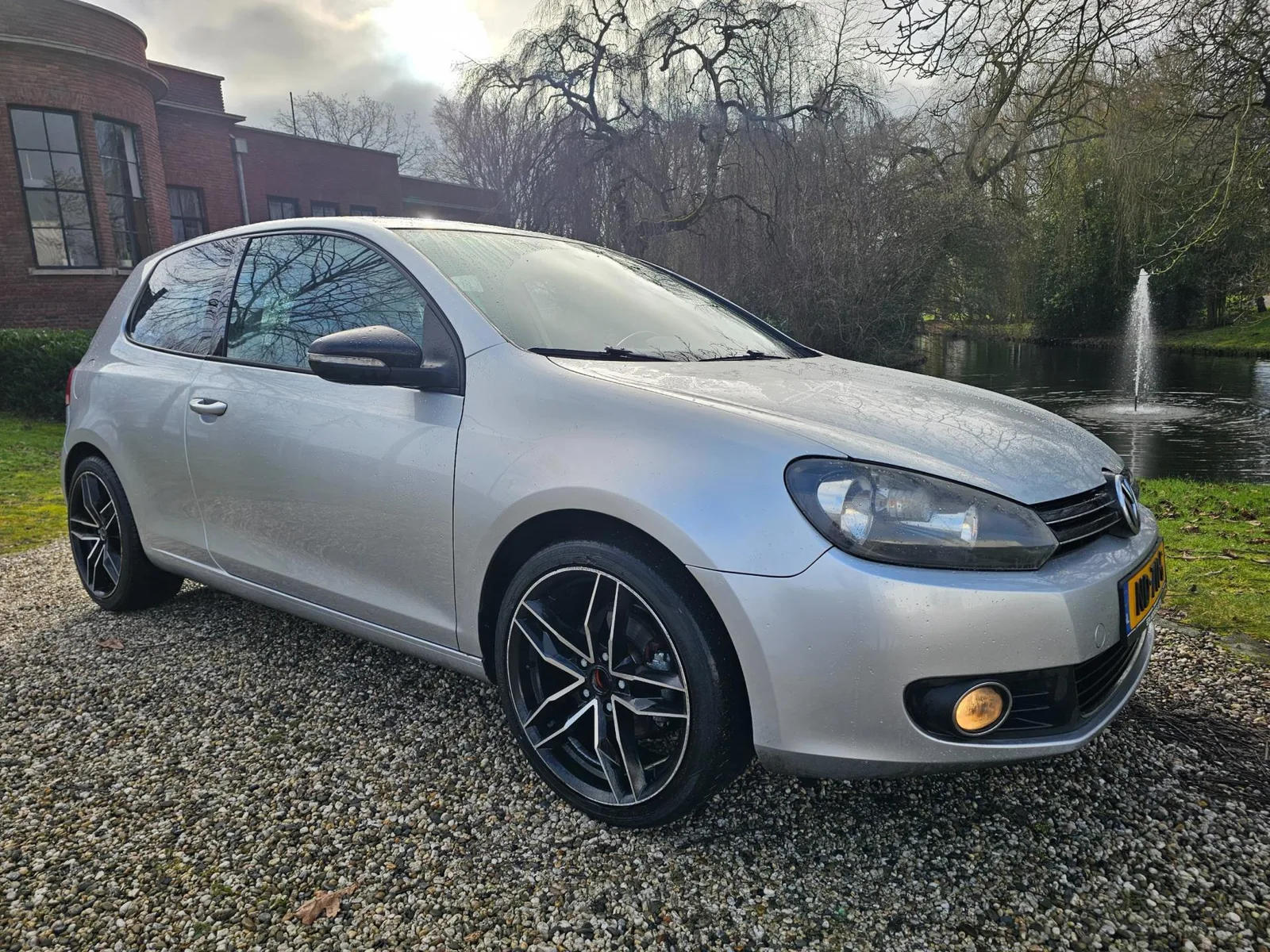 Volkswagen Golf (2009) — foto 1