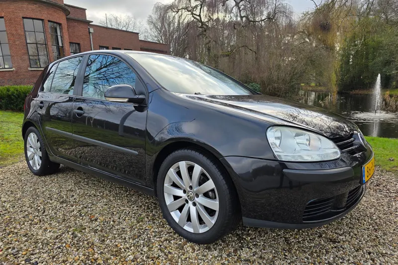 Volkswagen Golf (2004)
