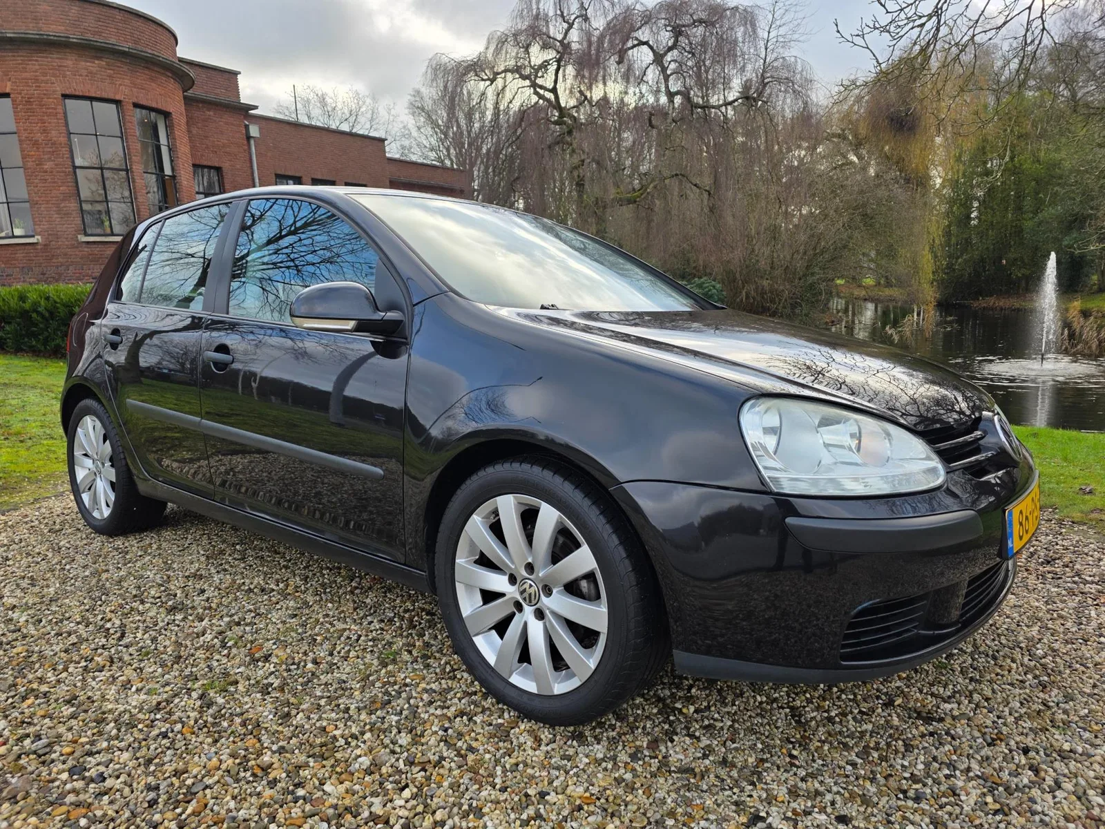 Volkswagen Golf (2004) — foto 1