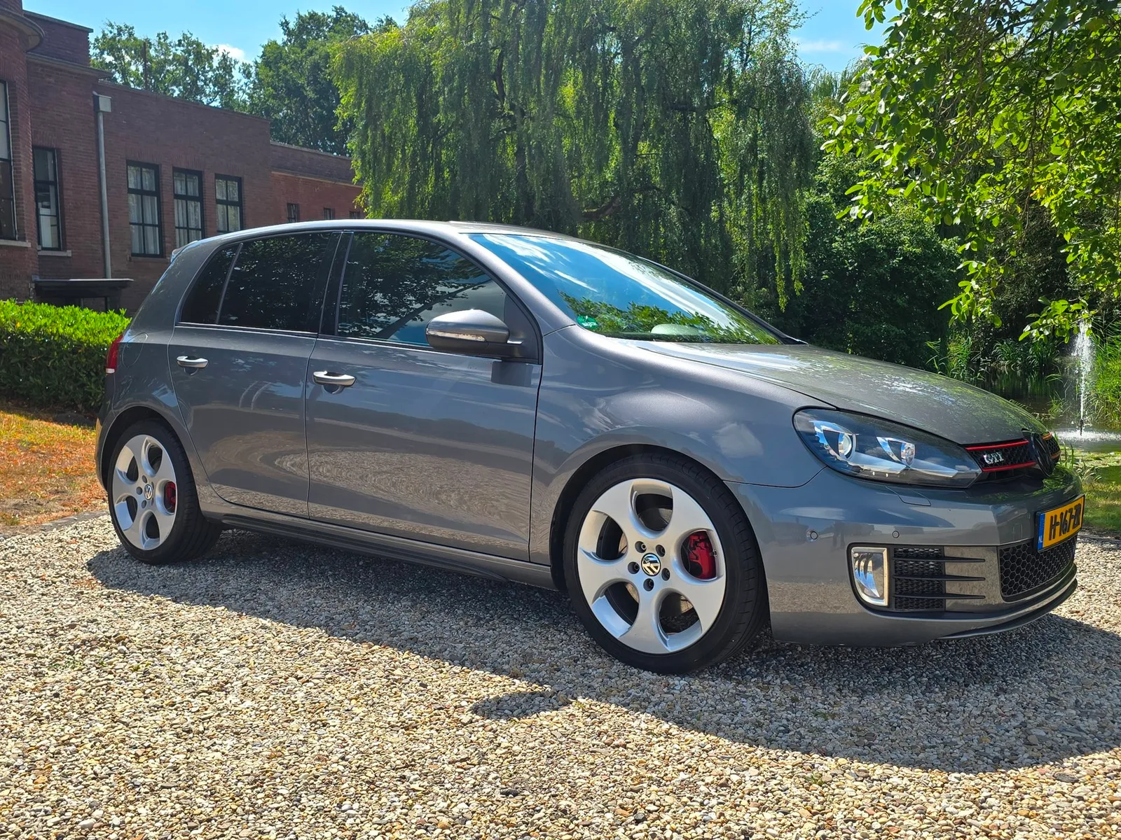 Volkswagen Golf (2011) — foto 1