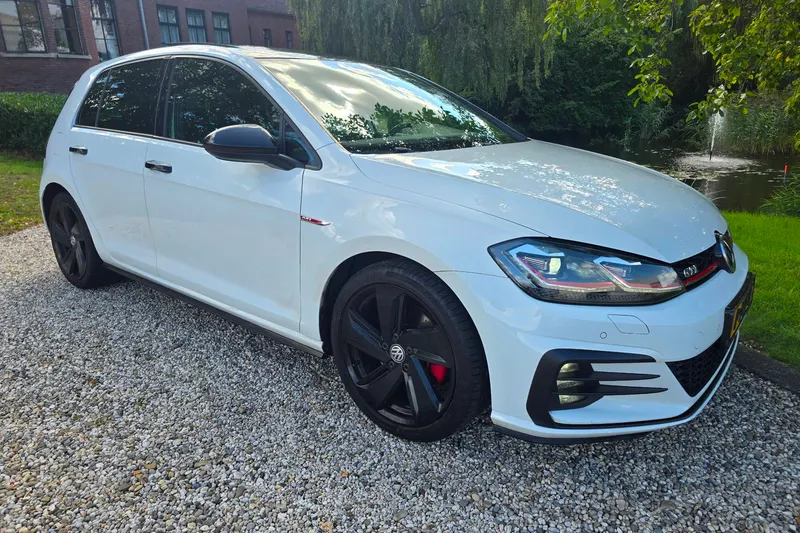 Volkswagen Golf (2017)
