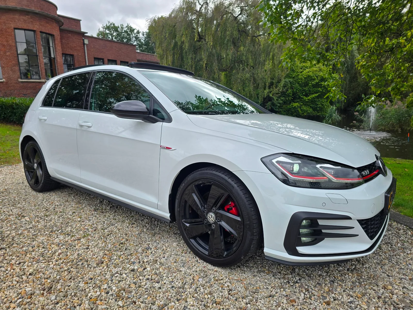 Volkswagen Golf (2017) — foto 1