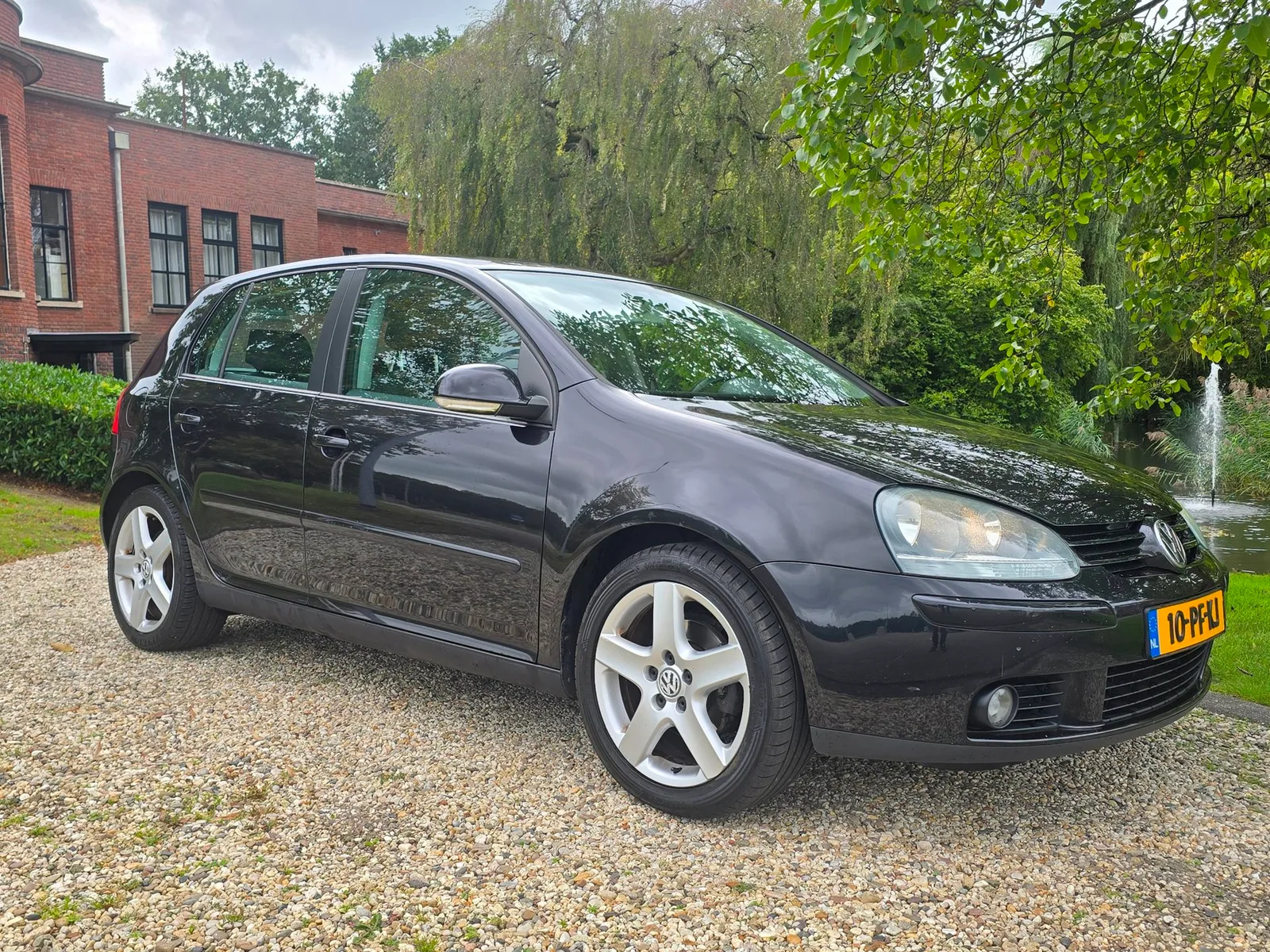 Volkswagen Golf (2004) — foto 1