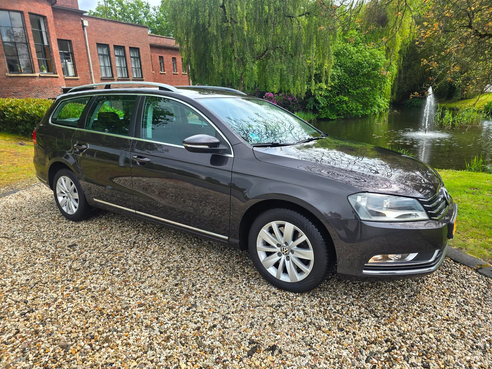 Volkswagen Passat (2011) — foto 1