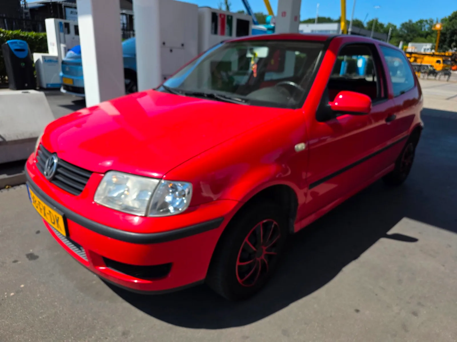 Volkswagen Polo (2000) — foto 1