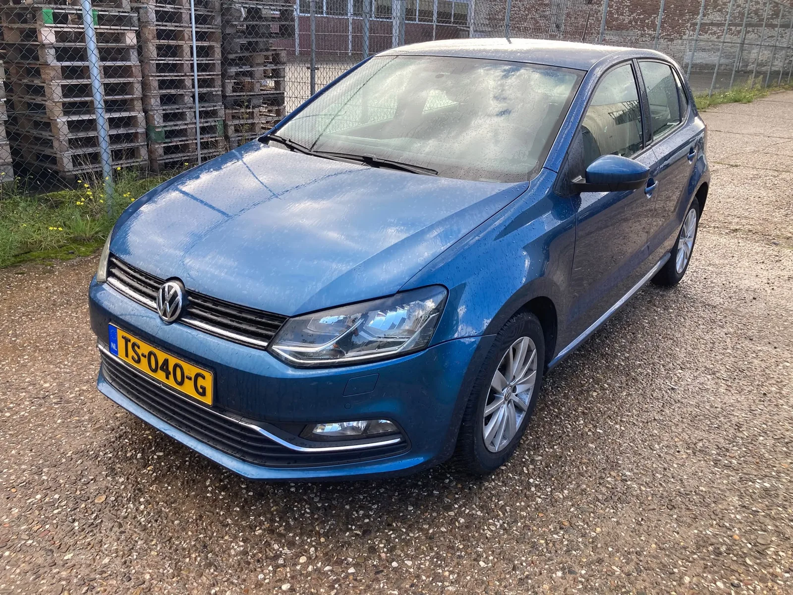 Volkswagen Polo (2014) — foto 1