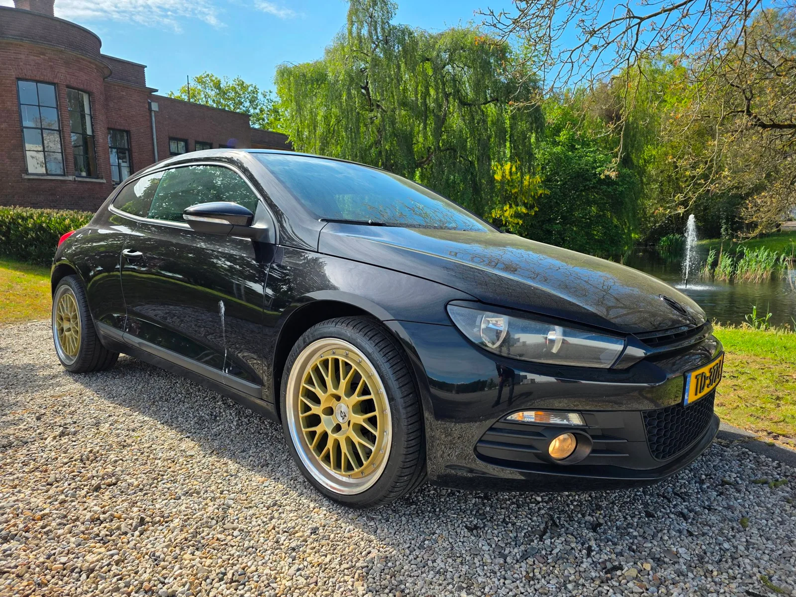 Volkswagen Scirocco (2009) — foto 1