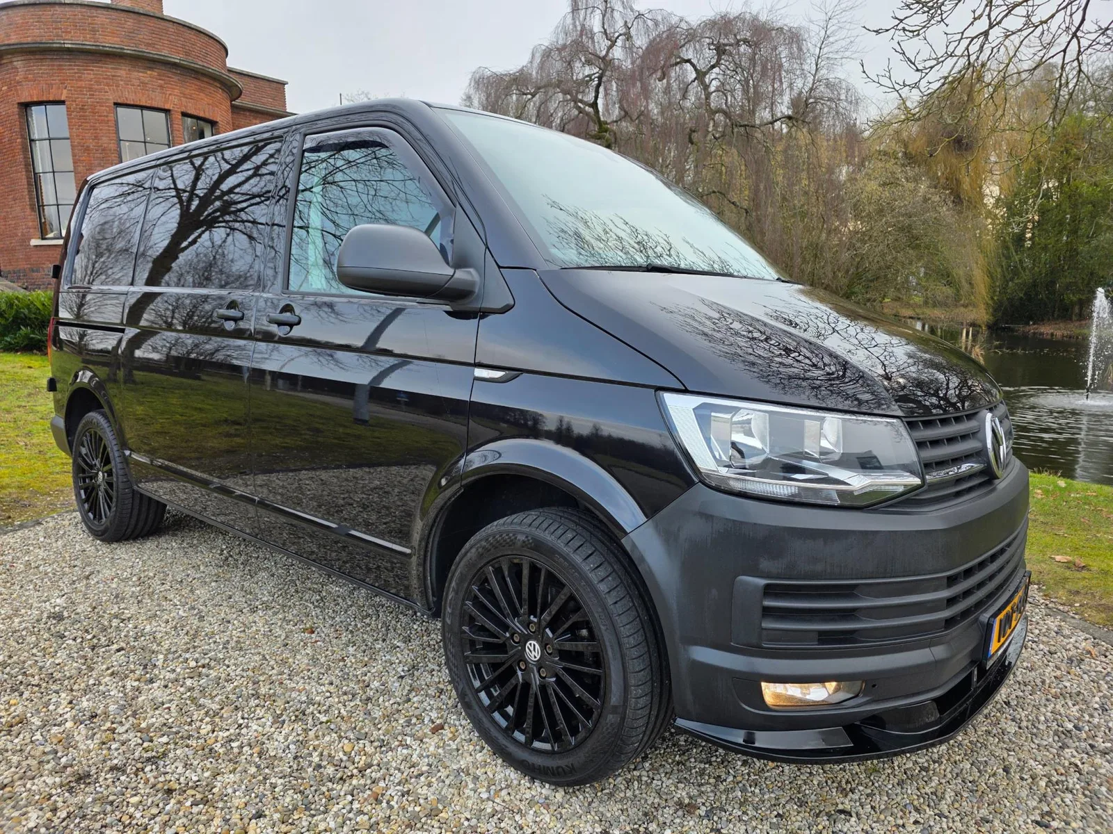 Volkswagen Transporter (2019) — foto 1