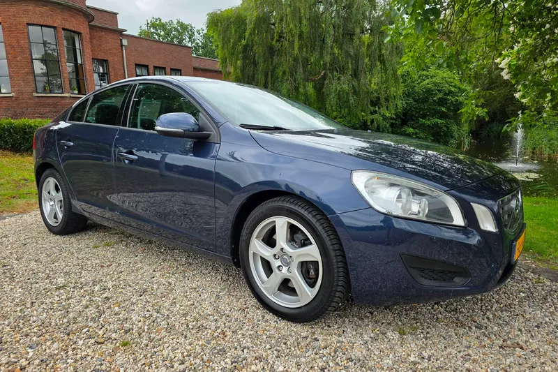 Volvo S60 (2010)