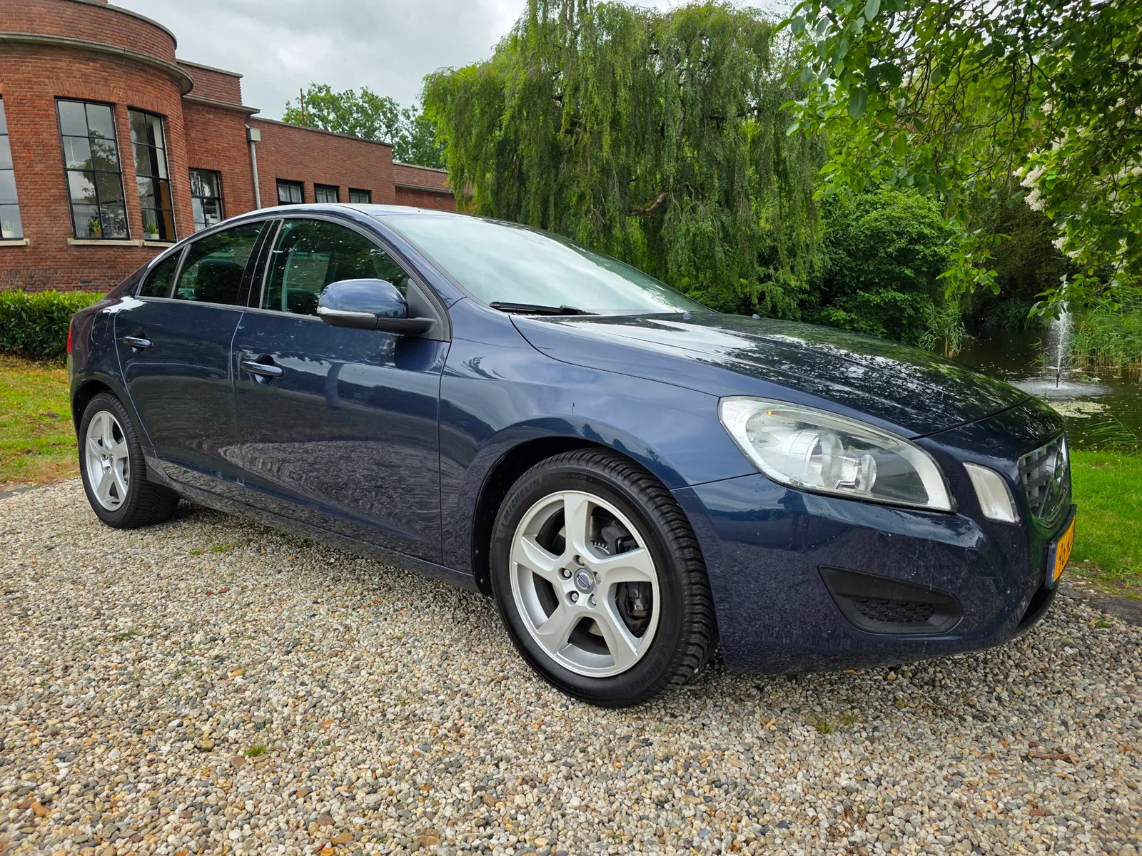 Volvo S60 (2010) — foto 1