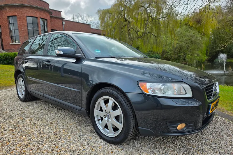 Volvo V50 (2009)