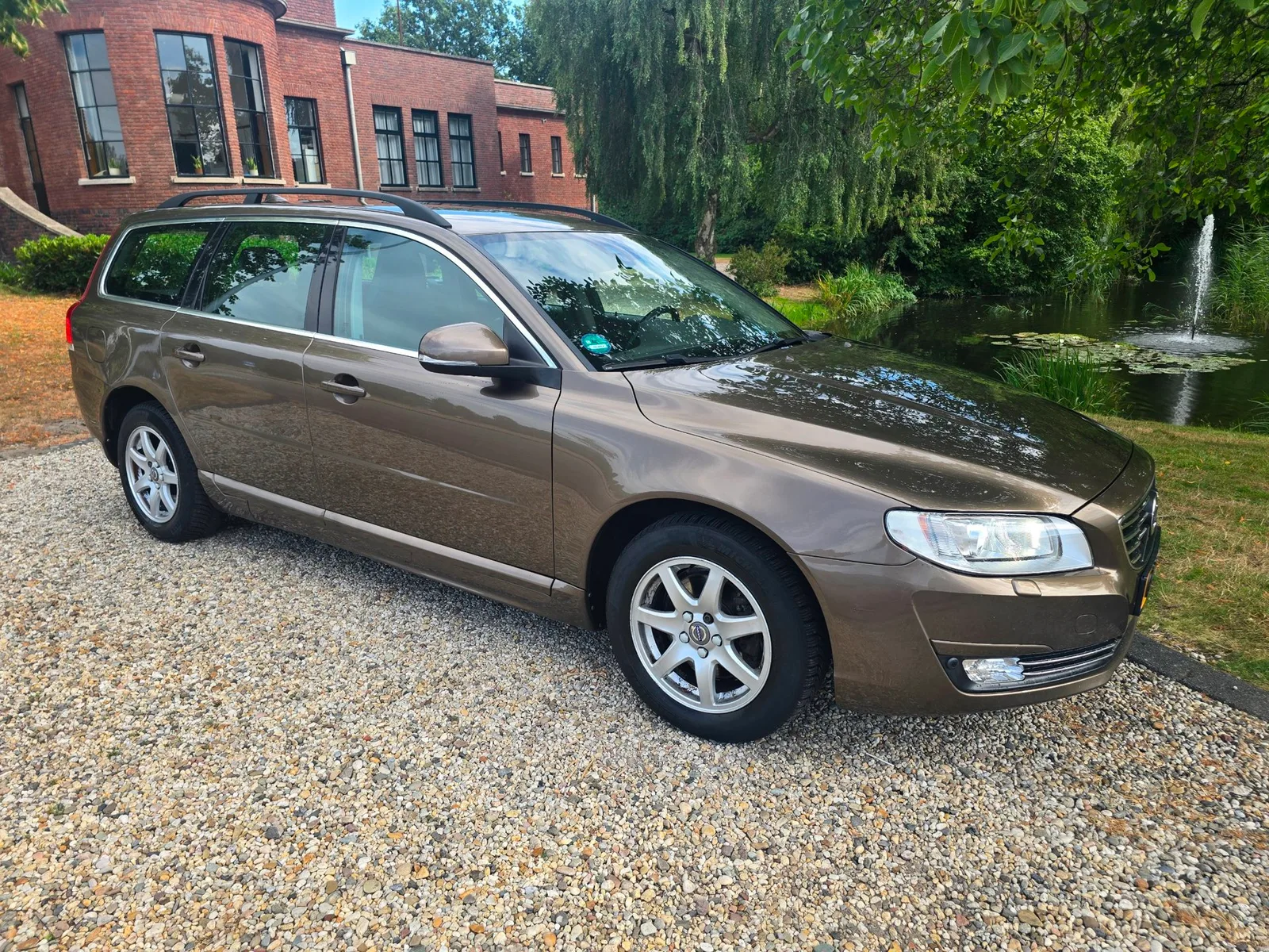 Volvo V70 (2015) — foto 1