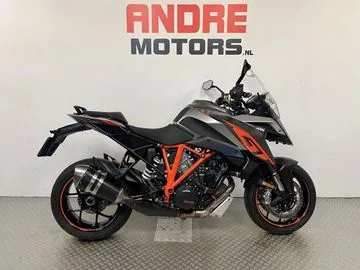 KTM 1290 Super Duke GT (2016) — foto 1