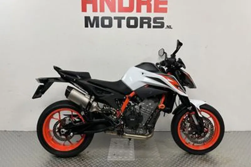 KTM 890 Duke R (2020)