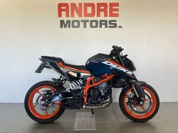 KTM 390 Duke (2024) — foto 1