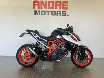 KTM 1290 SuperDuke R (2017) — foto 1