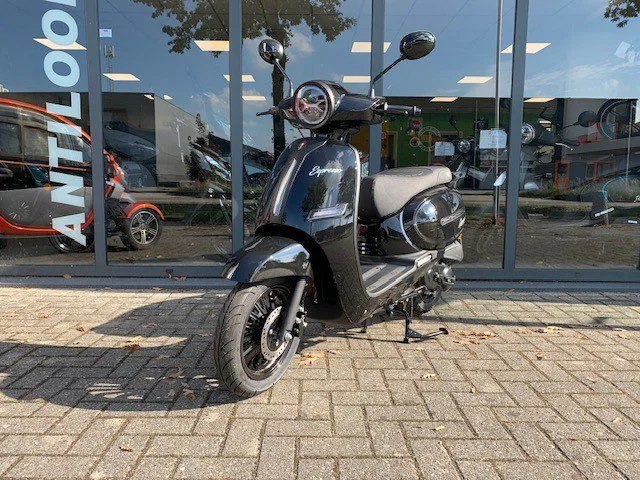 Vespa GTS (2026) — foto 1