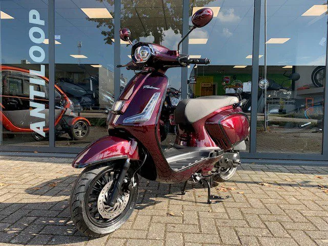 Vespa GTS (2026) — foto 1