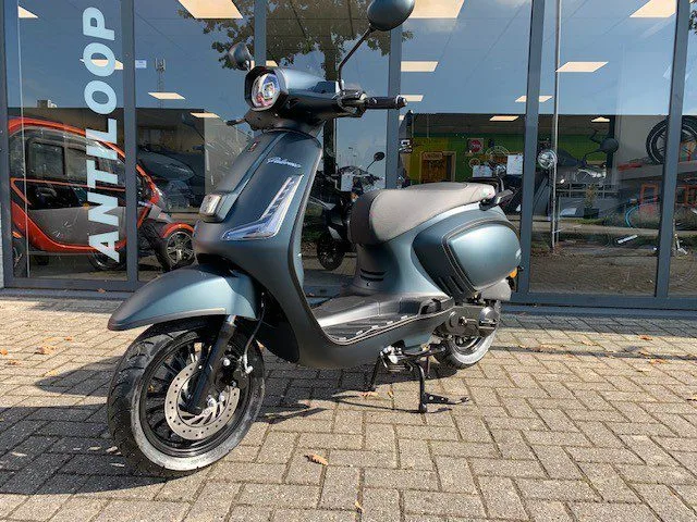 Vespa GTS (2026) — foto 1