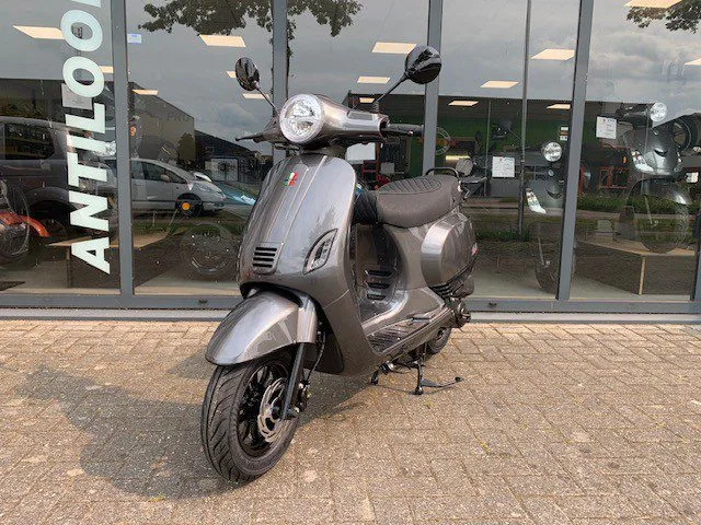 Vespa GTS (2026) — foto 1